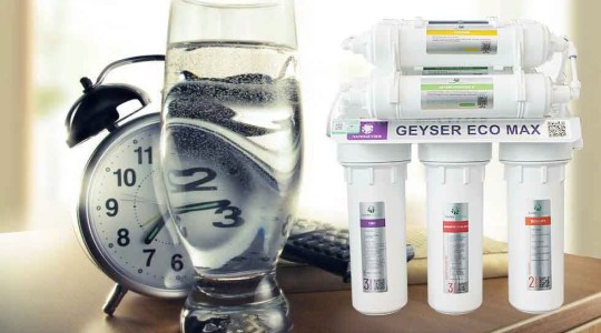 Thế nào là uống nước đúng cách? Uống bao nhiêu nước là đủ?